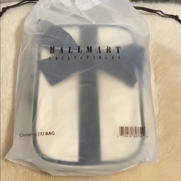 Hallmart Collectibles Canvas Cosmetic Bag - Picture 6 of 6